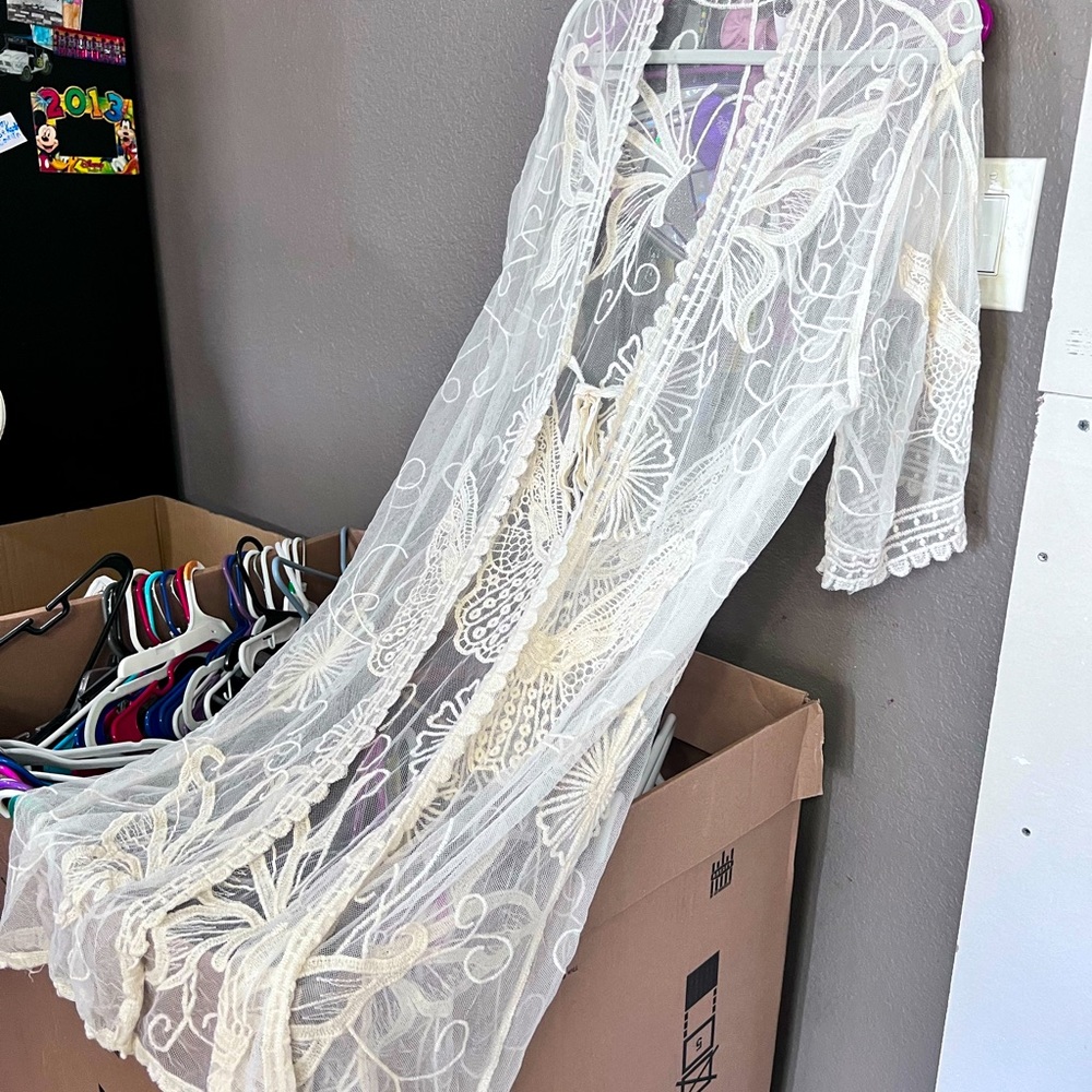 Never worn la e coverup.